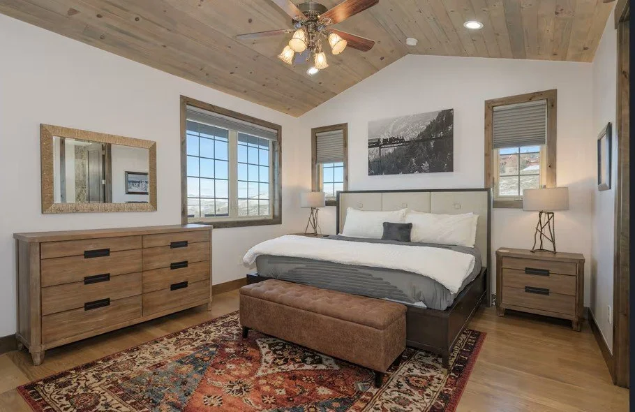 king room.jpg
