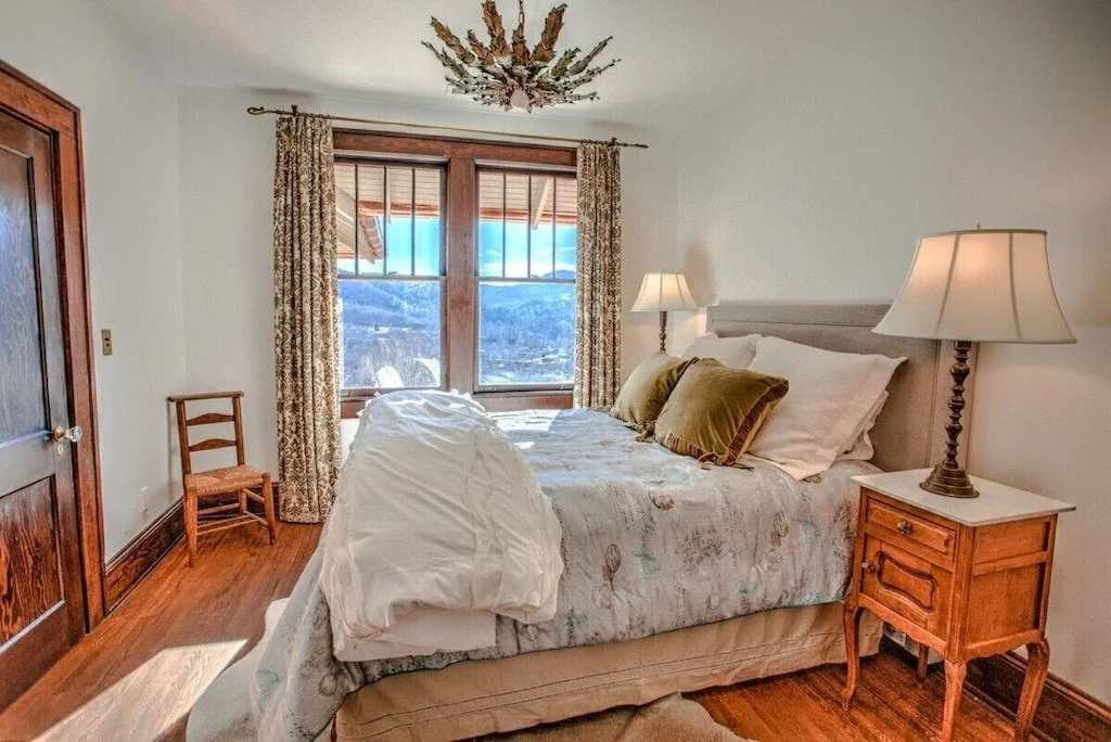 EllersonHouseBed2.jpeg