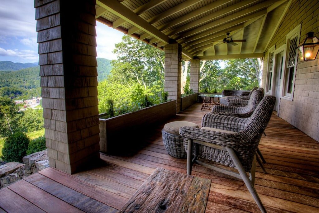 EllersonHousePorch.jpeg