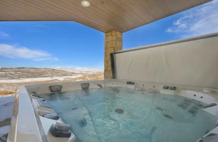 hot tub pic.jpg