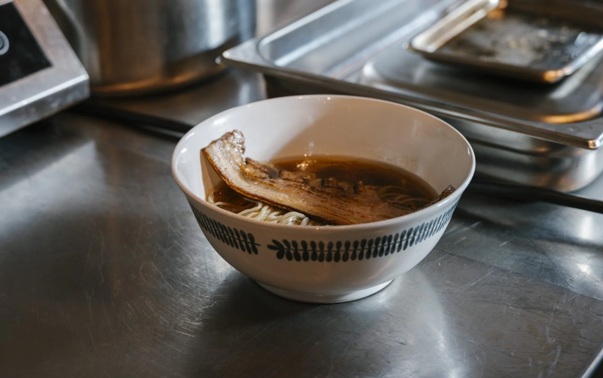 Skål med ramen, servert hos Trekanten i Pilestredet