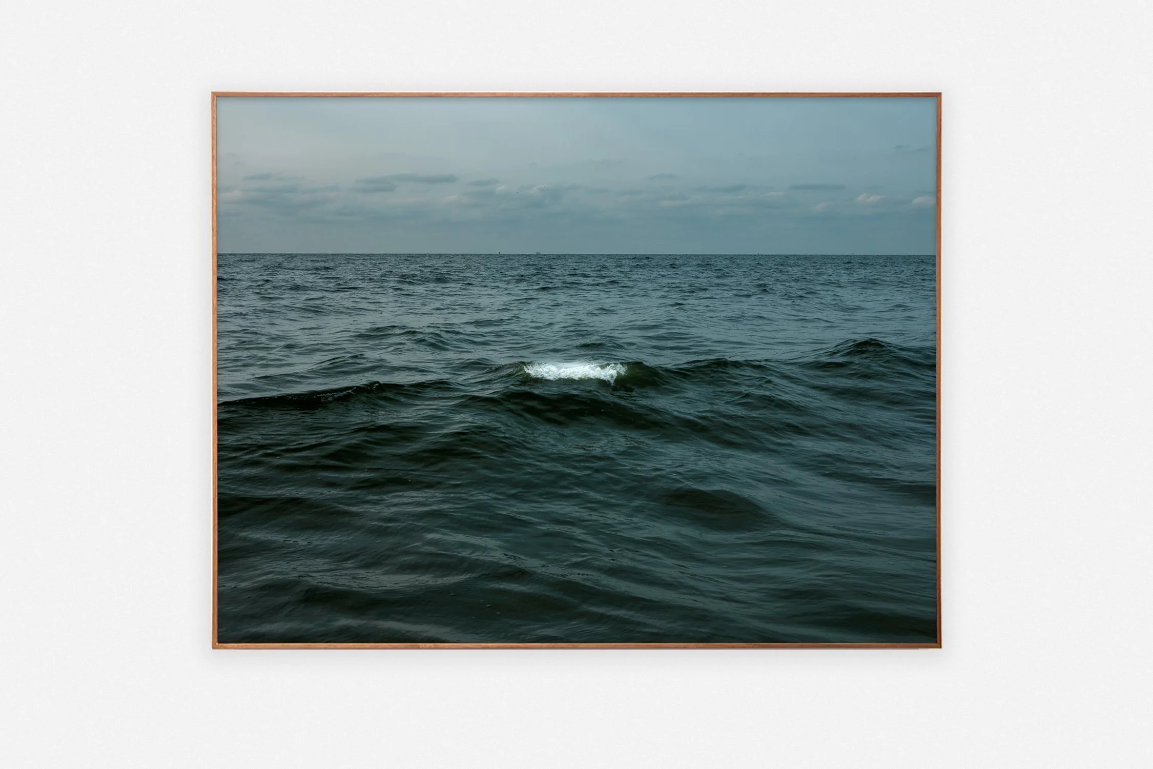       
  
     ← Back 
  
 
             

 
   ◼︎ Swell 2   Dineke Versluis 2020   60 x 45 cm Edition of 10 + 1 AP Fine Art Baryta Print mounted on dibond in walnut artbox  € 925,00 
 




















  
  



    

  
   
    Order →
   
   
  