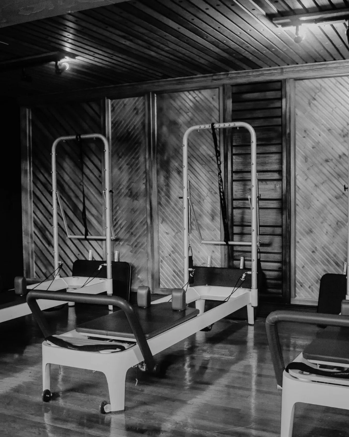 Small group isn&rsquo;t about exclusivity. It&rsquo;s about attention.

We see it. We cue it. We refine it.

With only three reformers in the room, you don&rsquo;t get lost in choreography. You get coached. You get corrected through dedicated support