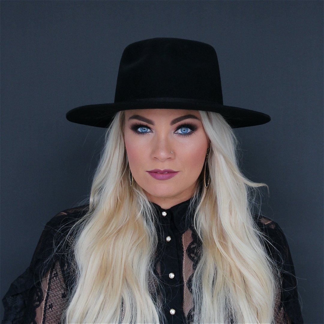 Hayley Jensen - The Acoustic Experience