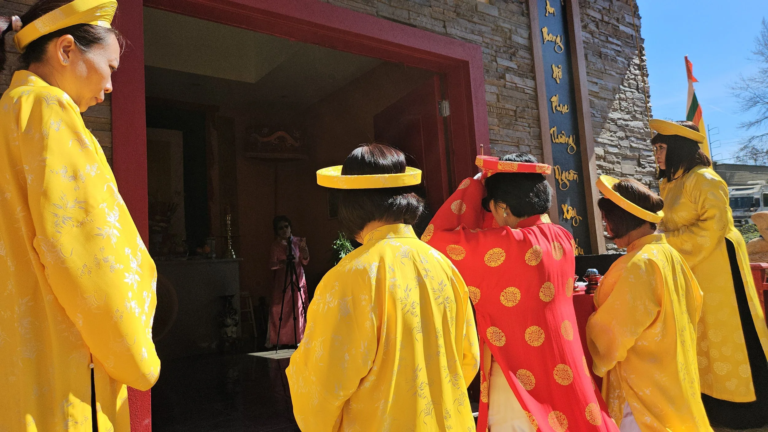 VNHD05 Traditional ceremony Gio to.jpg