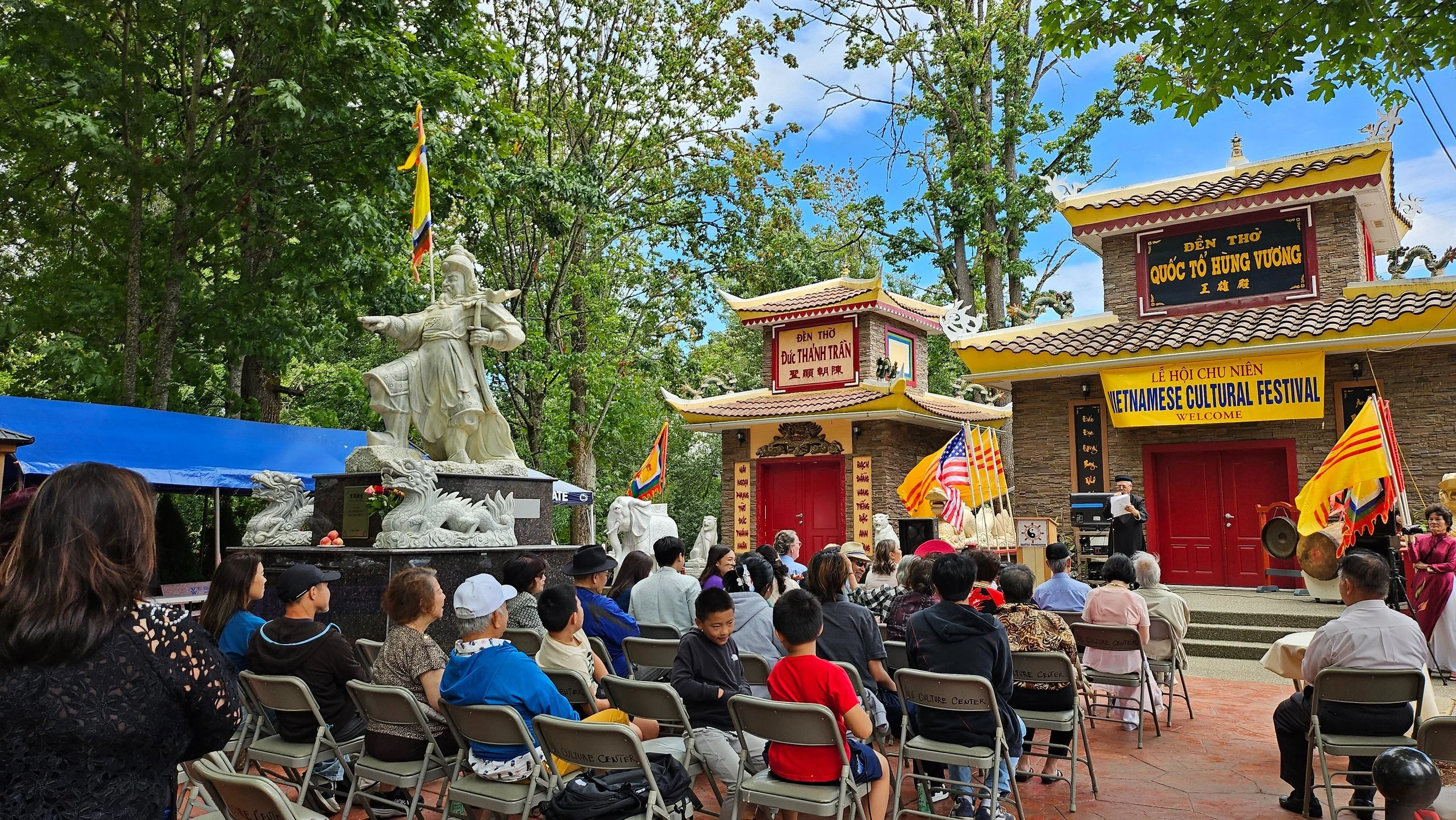 The Vietnamese Cultural Center celebrated its 29th year. This year we awarded the Hưng Đạo Scholarship during this event. Community supporters were treated to a lion dance, martial arts, and zither performances. Thank you to everyone who has visited 