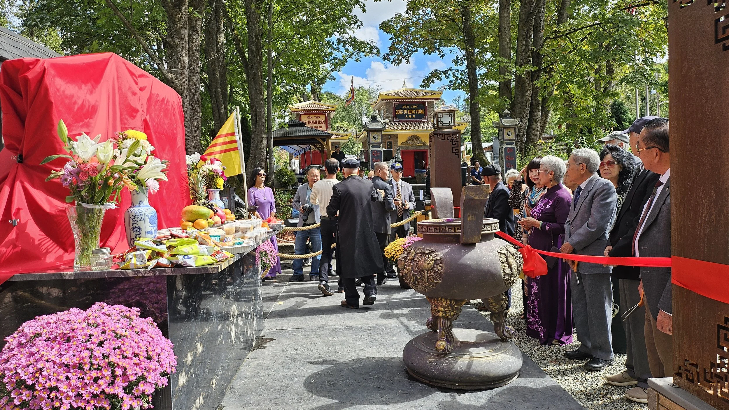 dai thuyen nhan ribbon cutting 2026.jpg