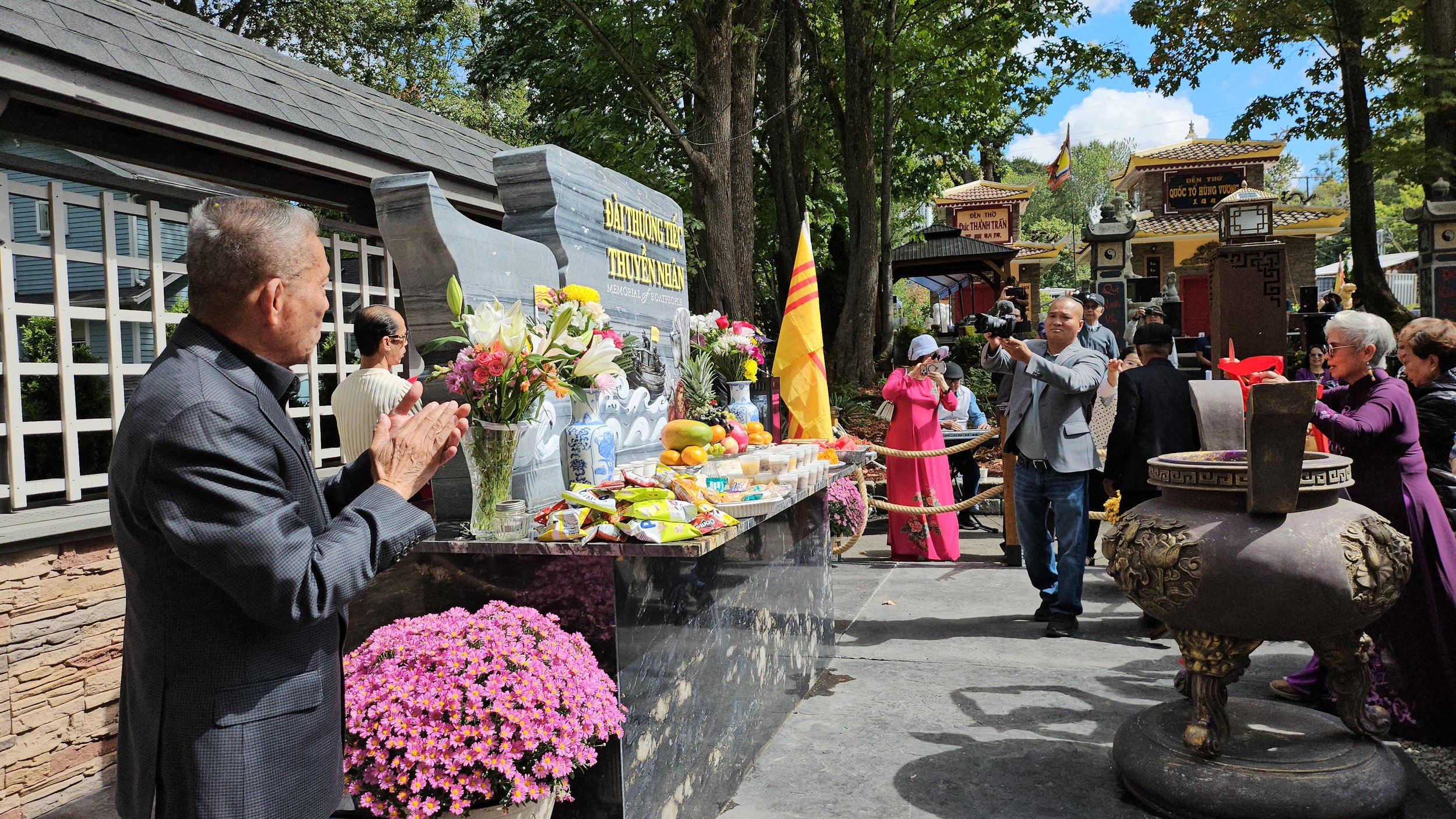 Boat People Memorial Unveiled
