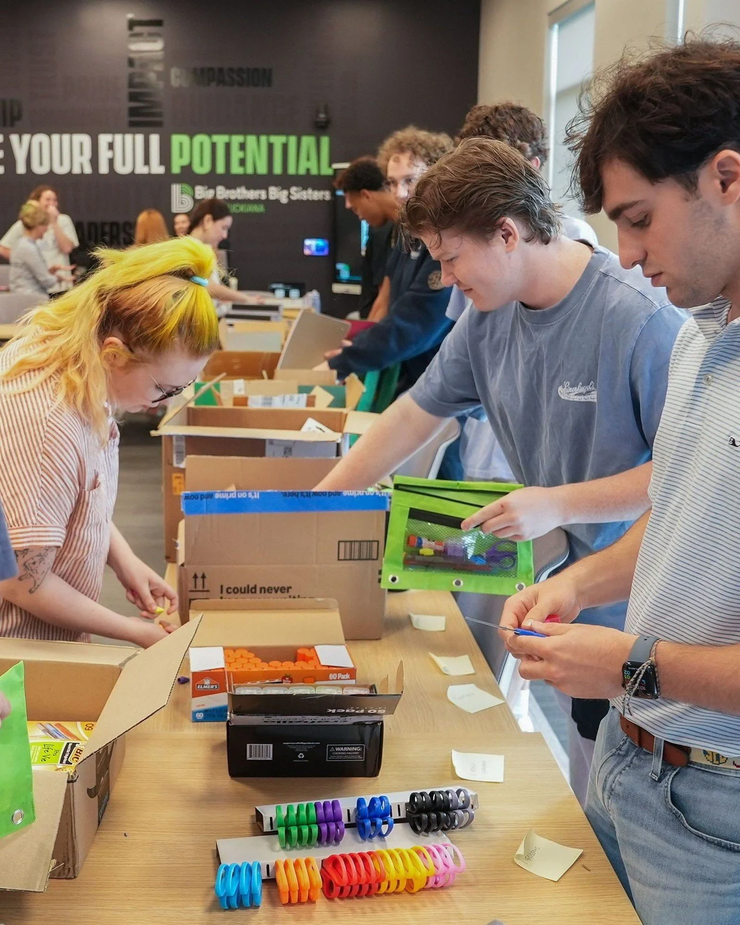 🎒✏️ Starting the school year with confidence begins with a backpack full of possibilities!

Sending a BIG thank you to our friends at Reynolds Consumer Products and Heaven Hill Brands for rolling up their sleeves to help assemble and distribute back