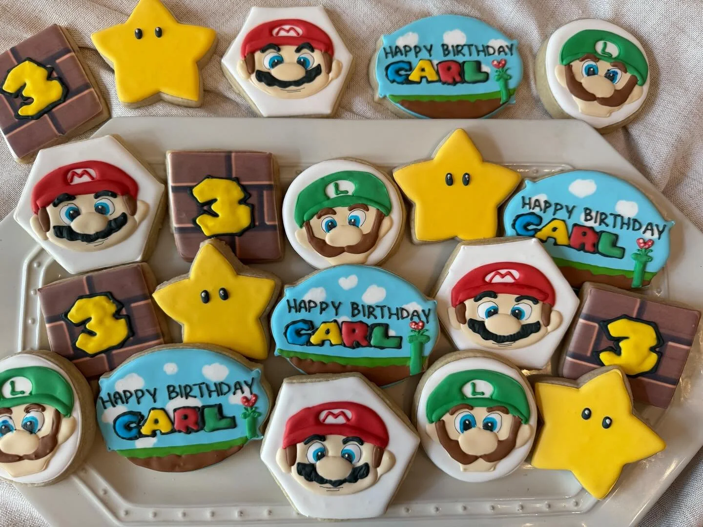 It&rsquo;s-a-me, Mario! 
.
.
.
#mjsbakingboutique #mariobros #mariobirthday #mariobrosbirthday #customcookies #customcookiesindianapolis #mariothemedbirthday #royalicingcookies
