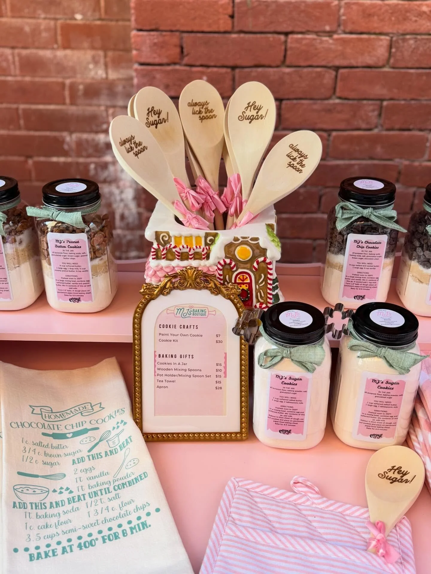 Hi Sweets! The last few months, I&rsquo;ve worked with local artists and small businesses to help me curate and create the cutest baking gifts. These are perfect for this holiday season and make great gifts for teachers or the baking lovers in your l