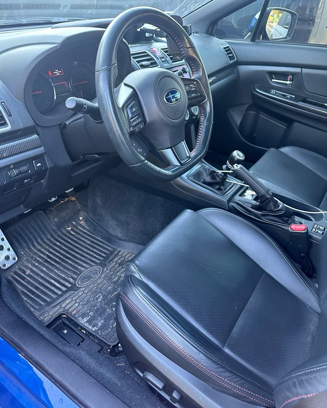 To celebrate 100 followers at CAR CENTRAL, we will be raffling a FREE INTERIOR DETAIL. To enter: 1) like this post 2) repost to your story 3) follow the account. Winner will be posted on our story November 2nd! #raffle #interiordetailing #interiordet