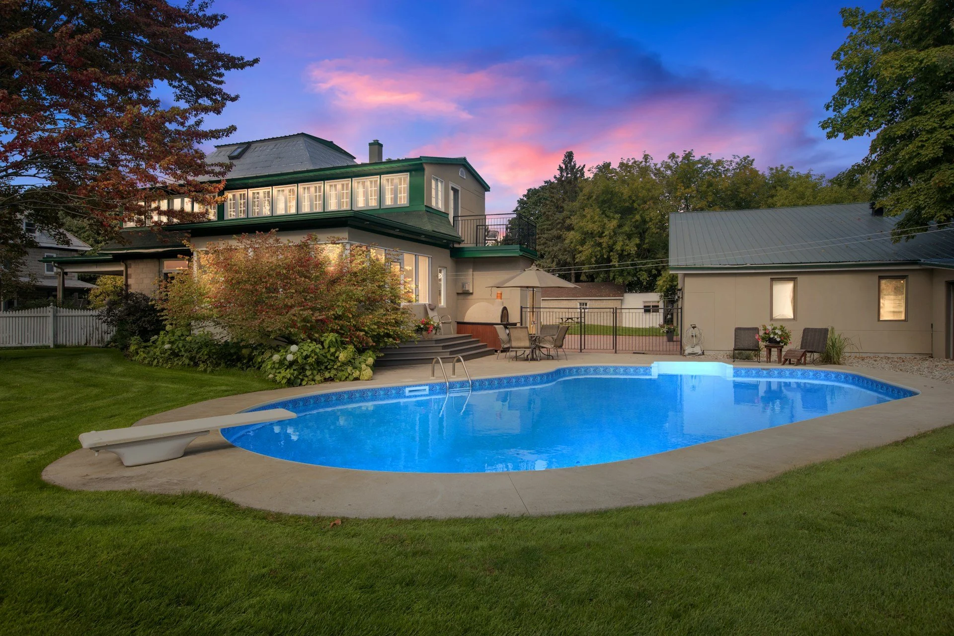 Planning a Concrete Pool in Ottawa Backyards the Right Way