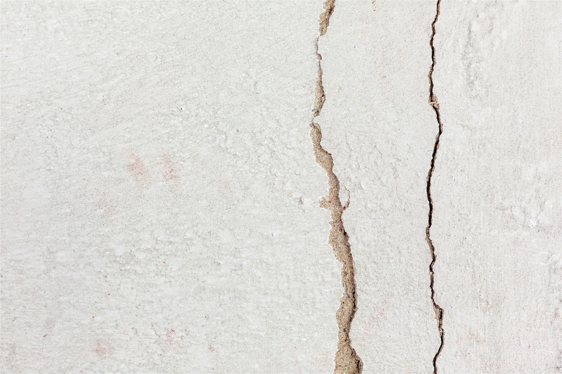 Summer Concrete Cracking in Ottawa Backyards Explained