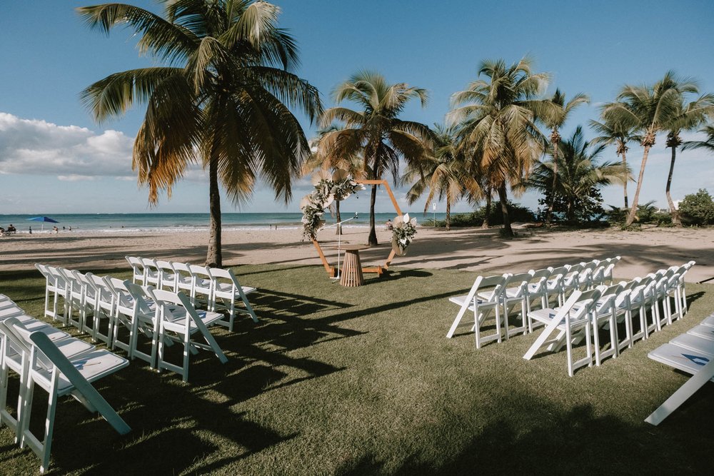 courtyard-marriott-isla-verde-puerto-rico-wedding-photographer-nicole-&-daniel-61.jpg
