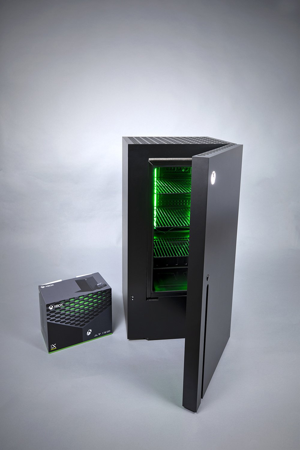 xbox-fridge-mini-open-door.jpg