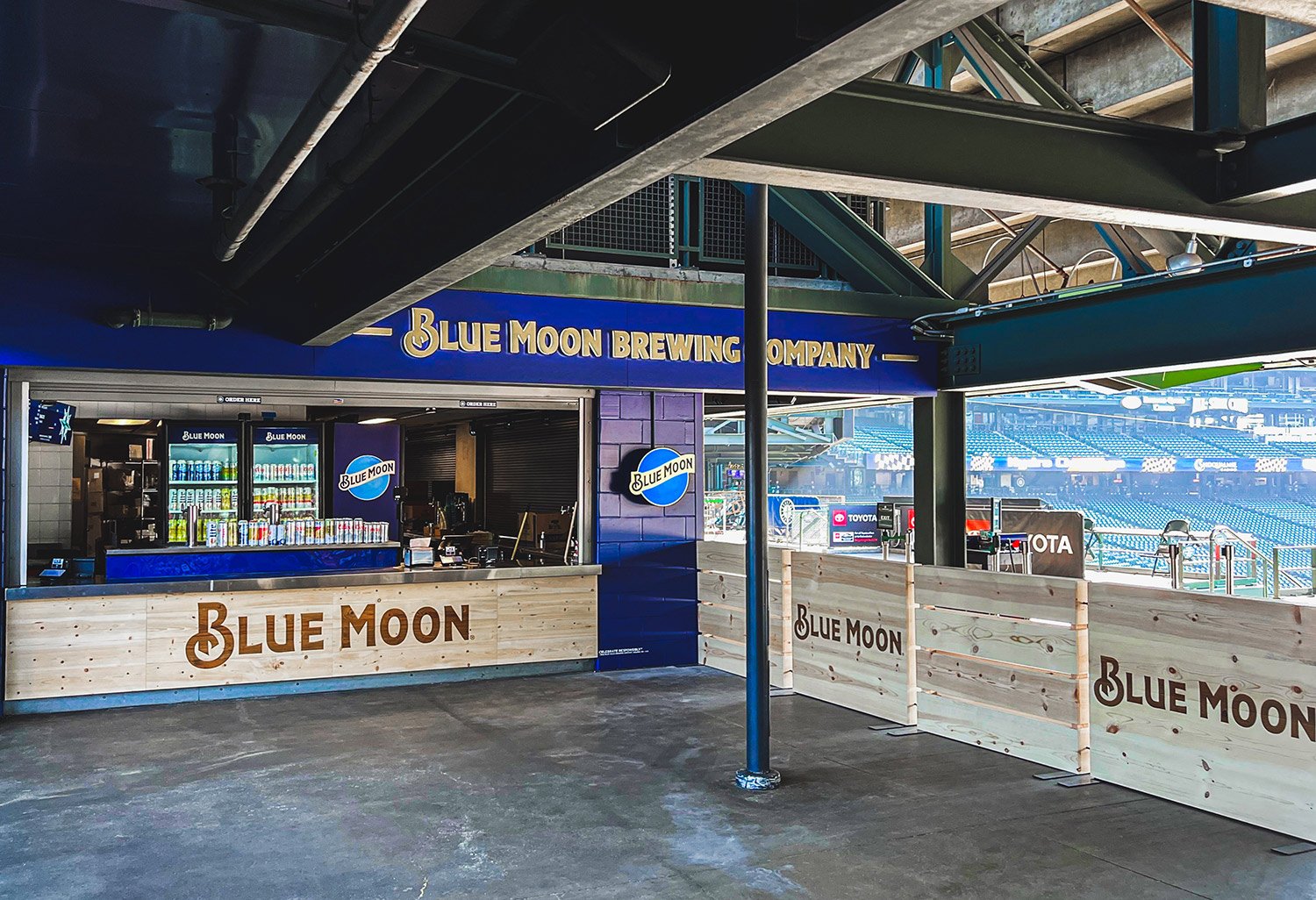 seattle-mariners-concessions-blue-moon-beverage-location.jpg