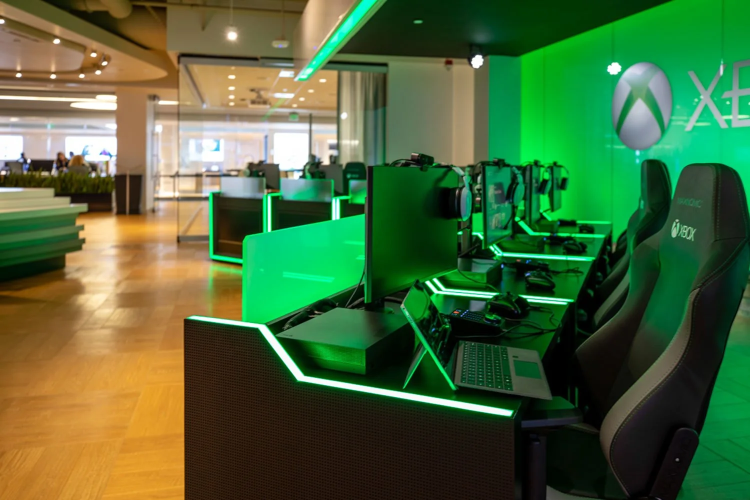 xbox-gaming-pods-desk-row.jpg