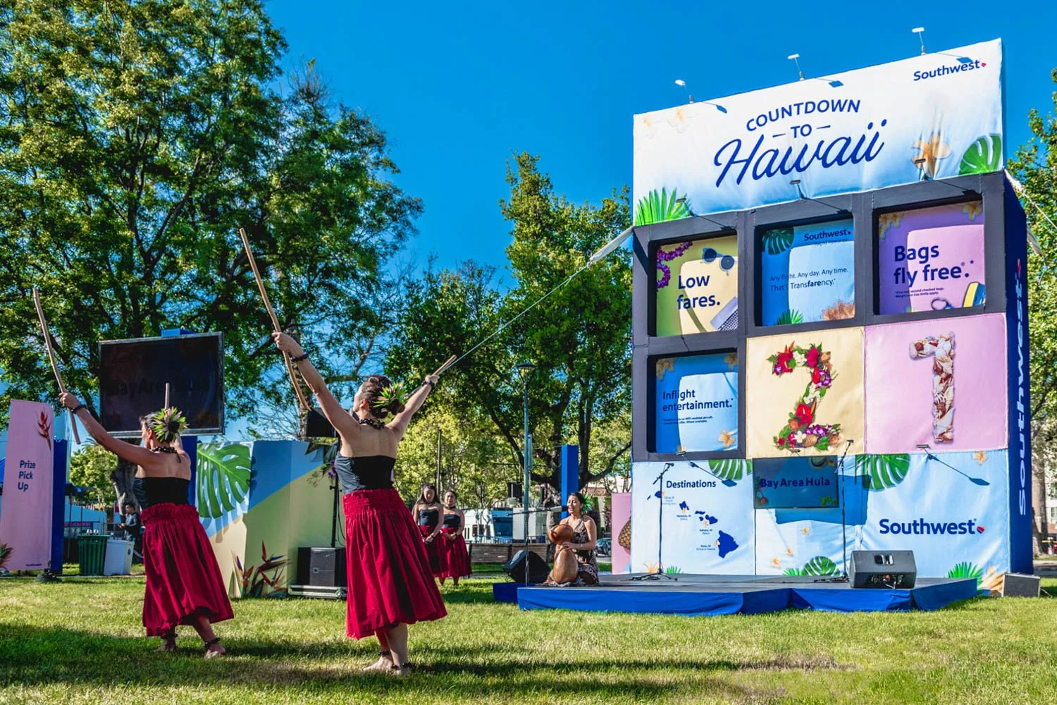 southwest-countdown-to-hawaii-activation-dancers.jpg