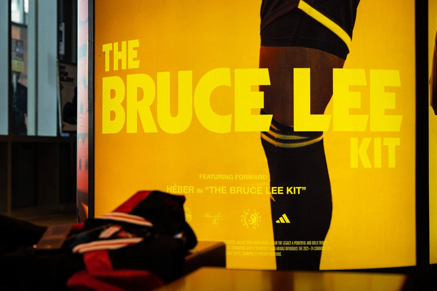 seattle-sounders-bruce-lee-pop-up-kit.jpg
