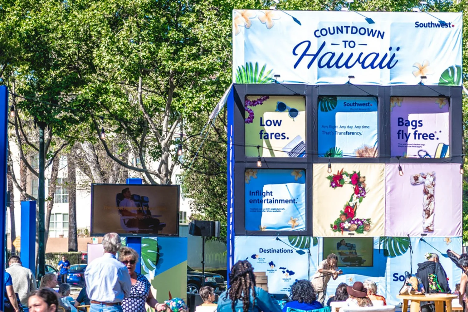 southwest-countdown-to-hawaii-crowd.jpg