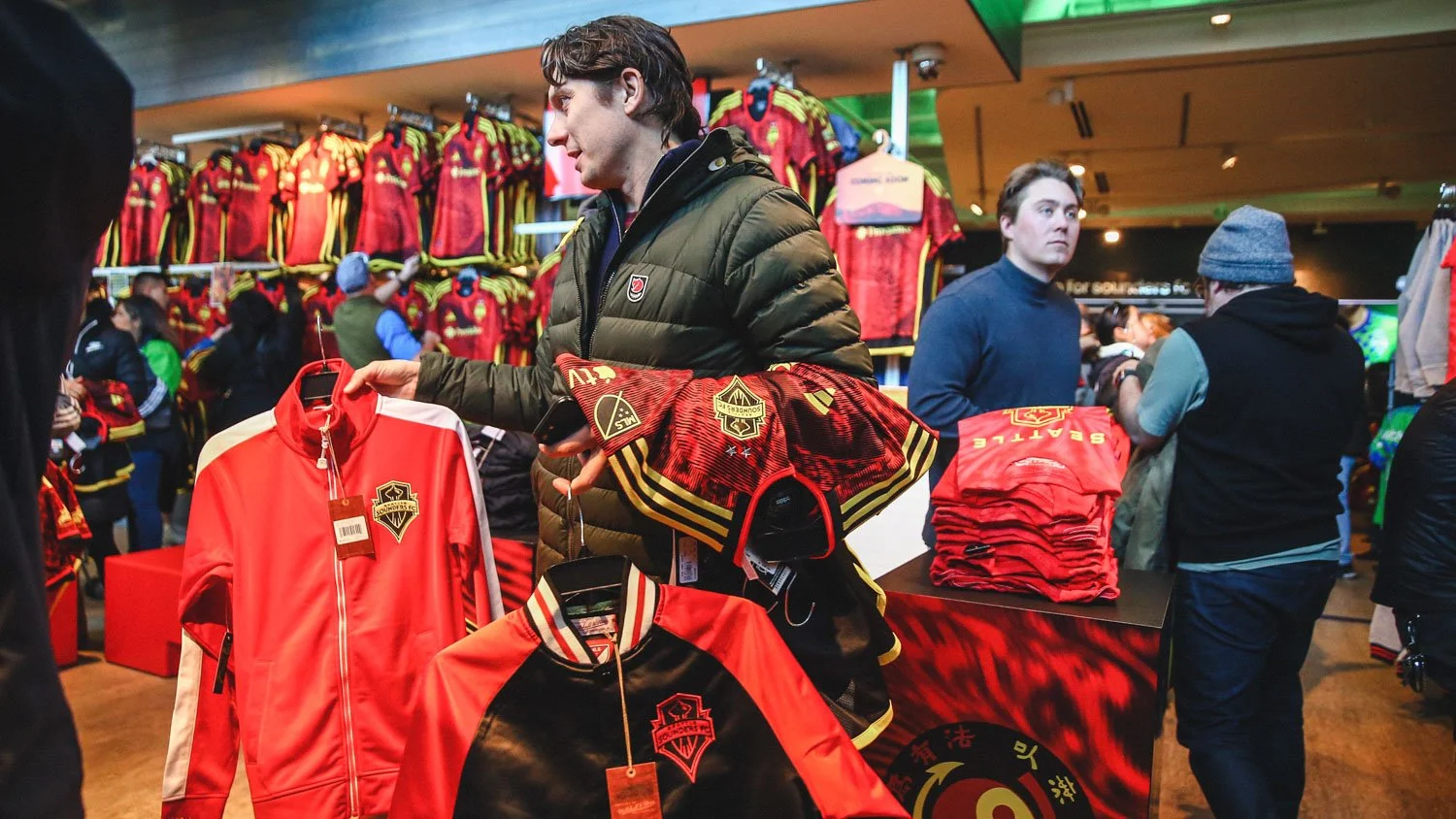 seattle-sounders-bruce-lee-pop-up-shoppers.jpg