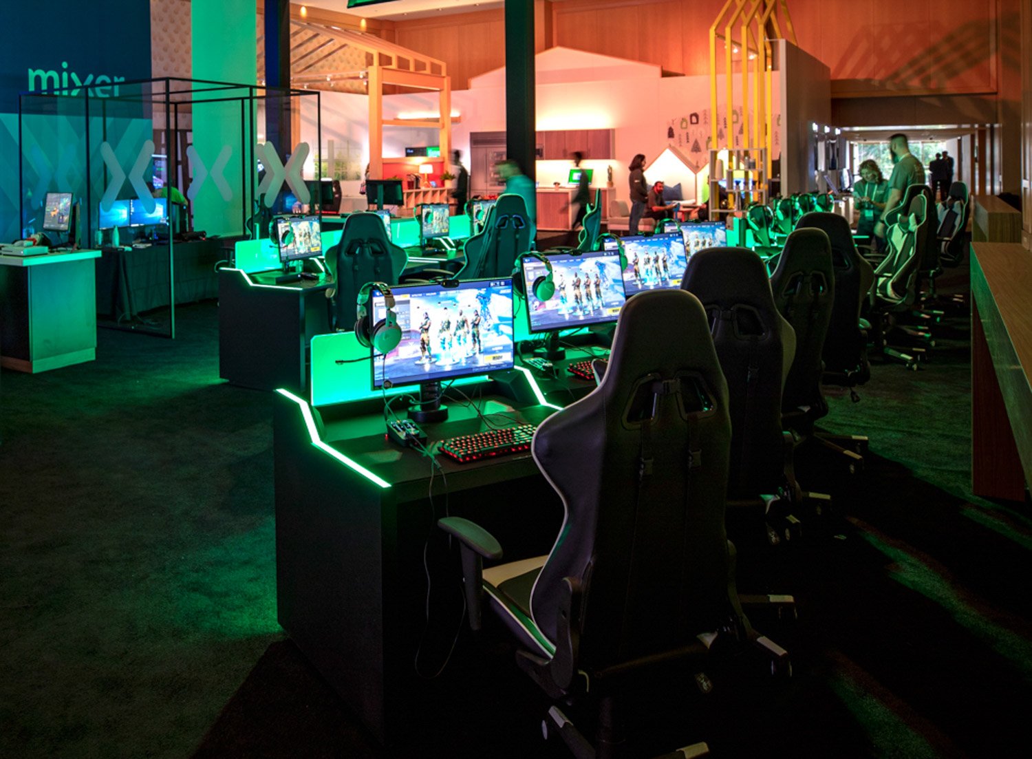 xbox-gaming-pods-desk-and-gaming-chairs.jpg
