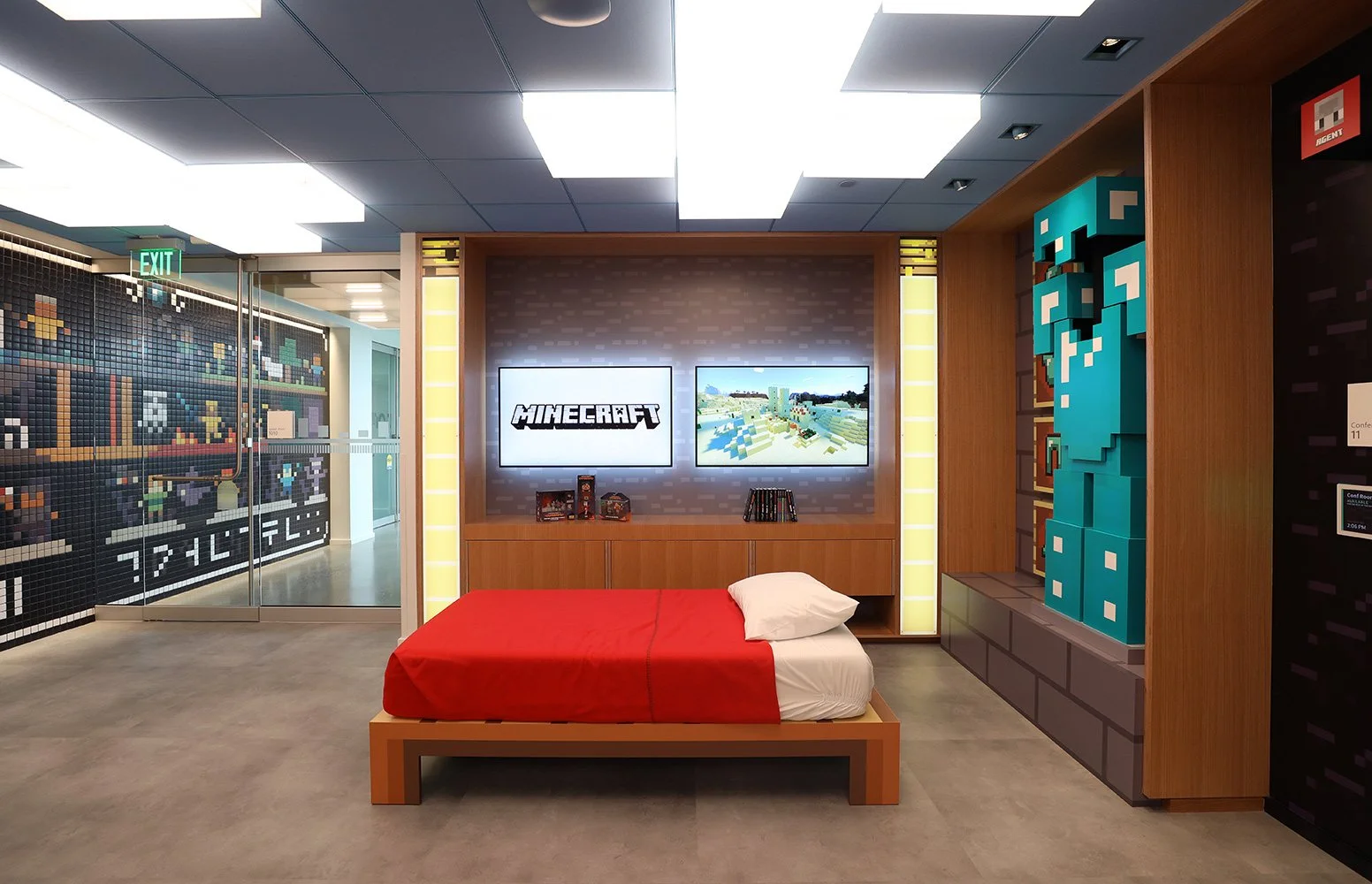 minecraft-bear-creek-lobby-bed.jpg