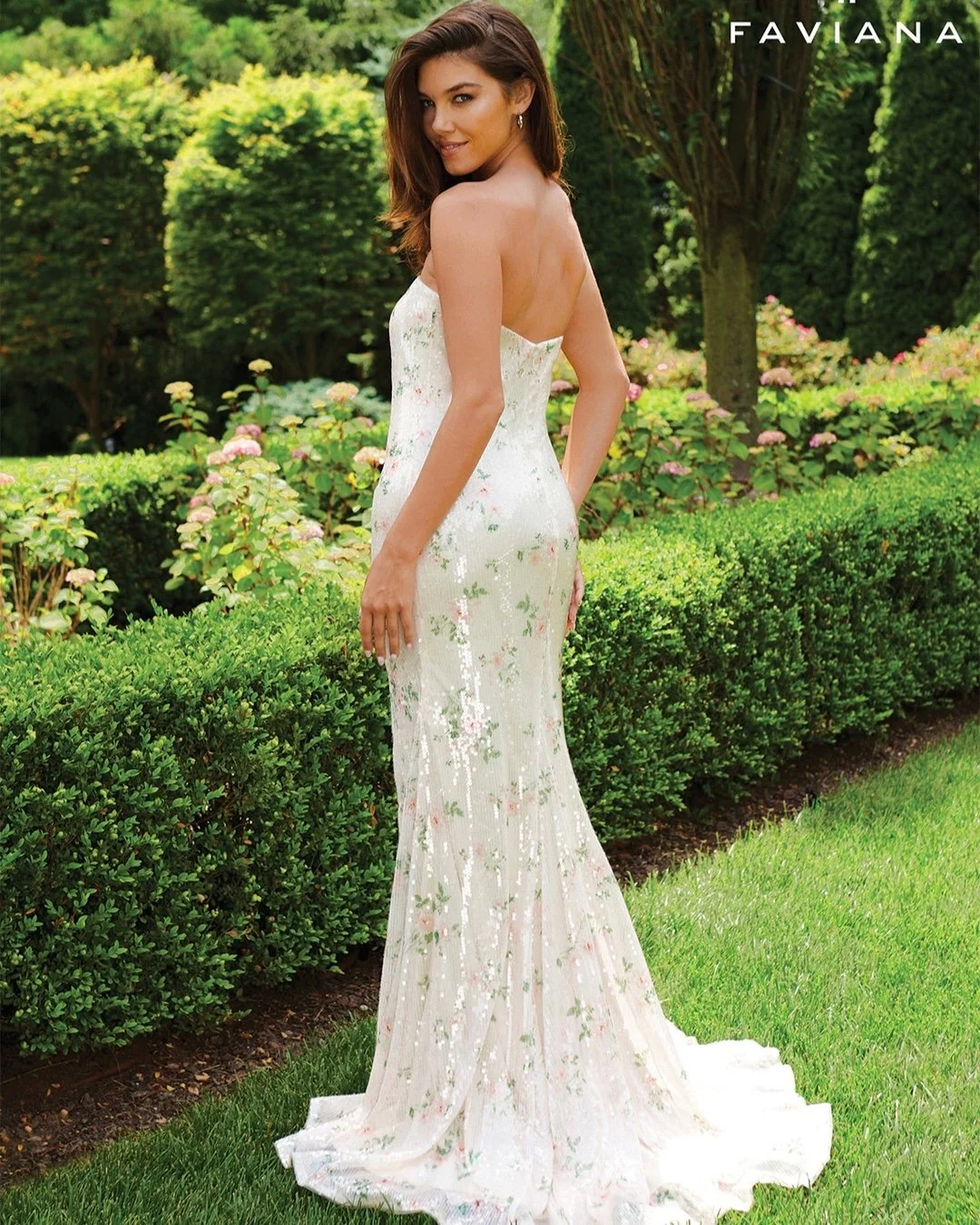 Obsessed with this floral 💫 

#EvaOfSayville #SayvilleNY #LongIslandProm #LongIslandBoutique #NYProm #ShopLocalNY #SupportLocalBusiness #LIShopping #Prom2026 #PromSeason #PromShopping #PromDressShopping #PromGoals #PromReady #PromQueen #PromNight #P
