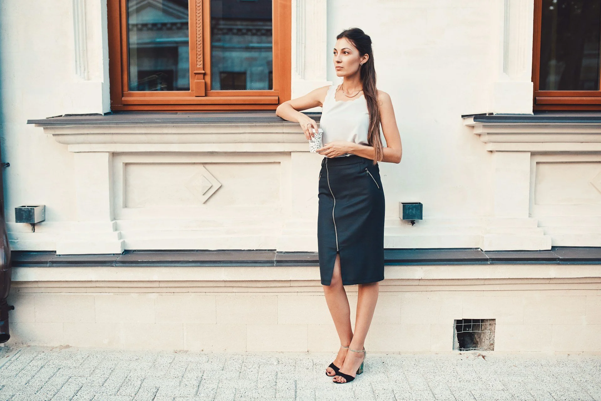 Steps to Editing Your Formal Look with Statement Jewelry