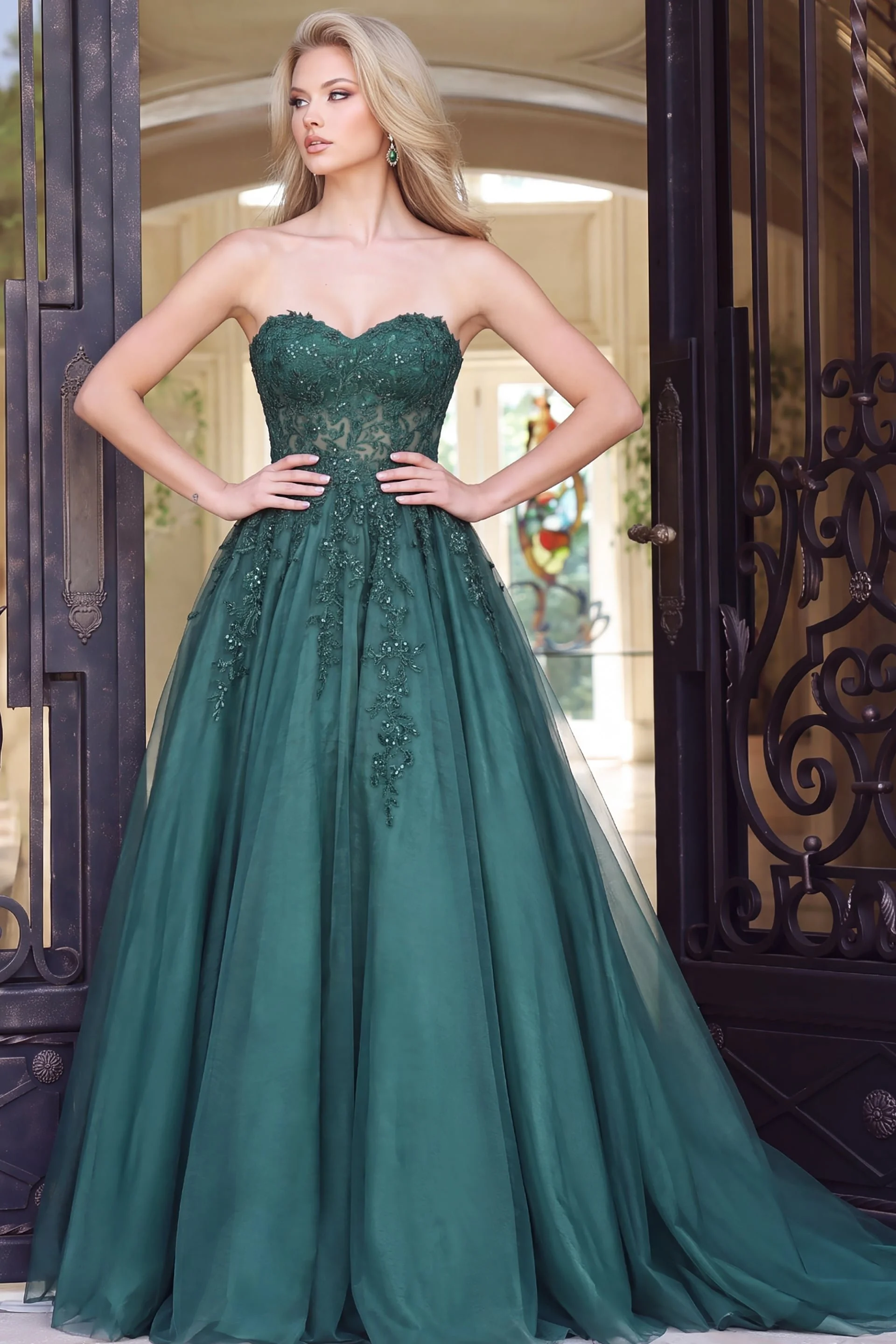 JOVANI_00915_2.jpg