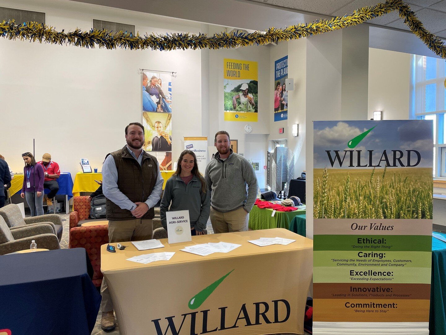 🐔💼 Abel, Casey, and Cole joined the flock of future professionals at the University of Delaware Career Fair and networked with the coolest crew around !  Our 2022 intern, Maci, popped in for a pic too!
.
.
.
#agriculture #agriculturelife #agricultu