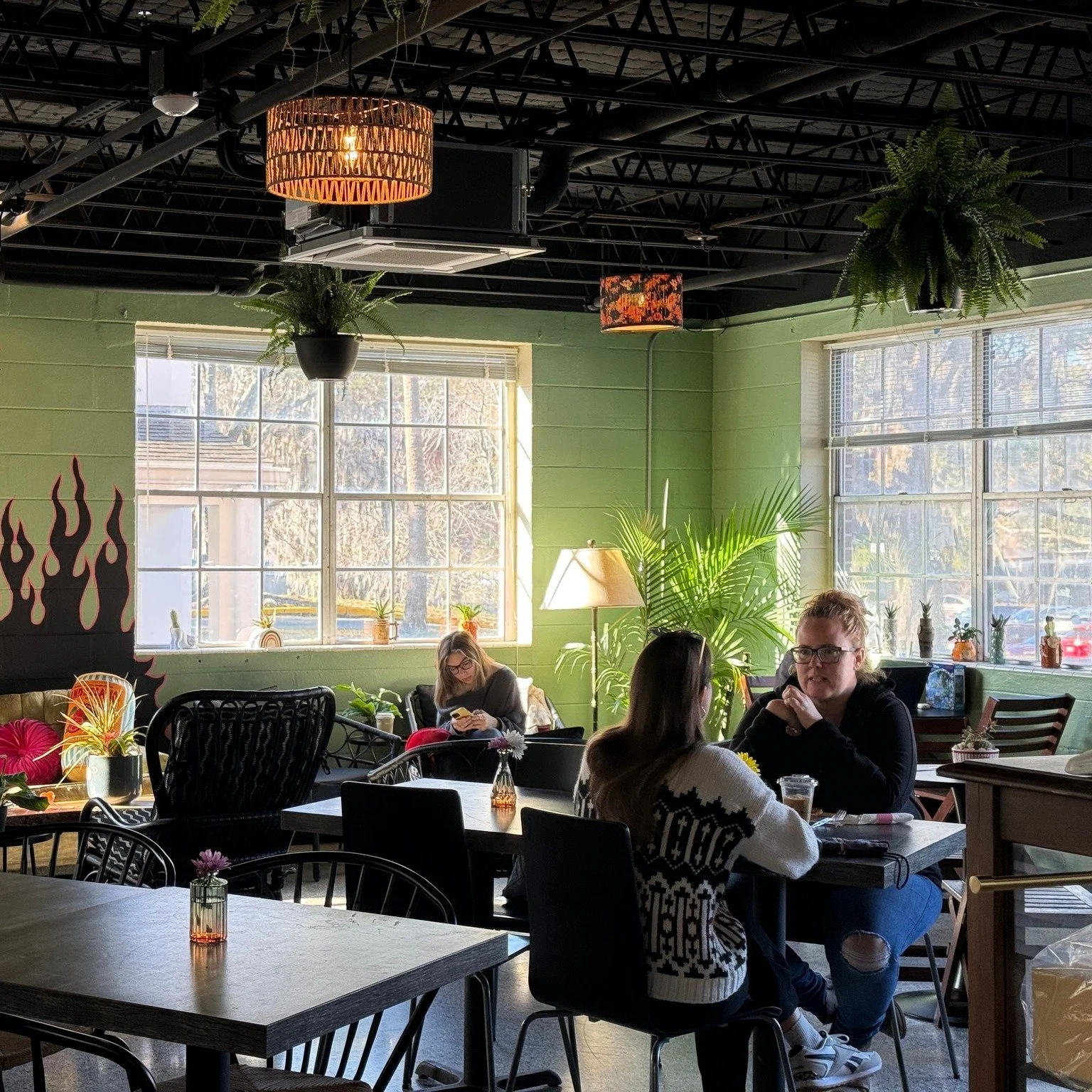 There's a couple of new shops opening up in the *Window Room* at @northwestsquaredeland!

This morning we got to try the Kuzco Special Latte from @coffee.at.kuzcos and it was pretty awesome! Can't wait to go back and try some more goodies and treats 