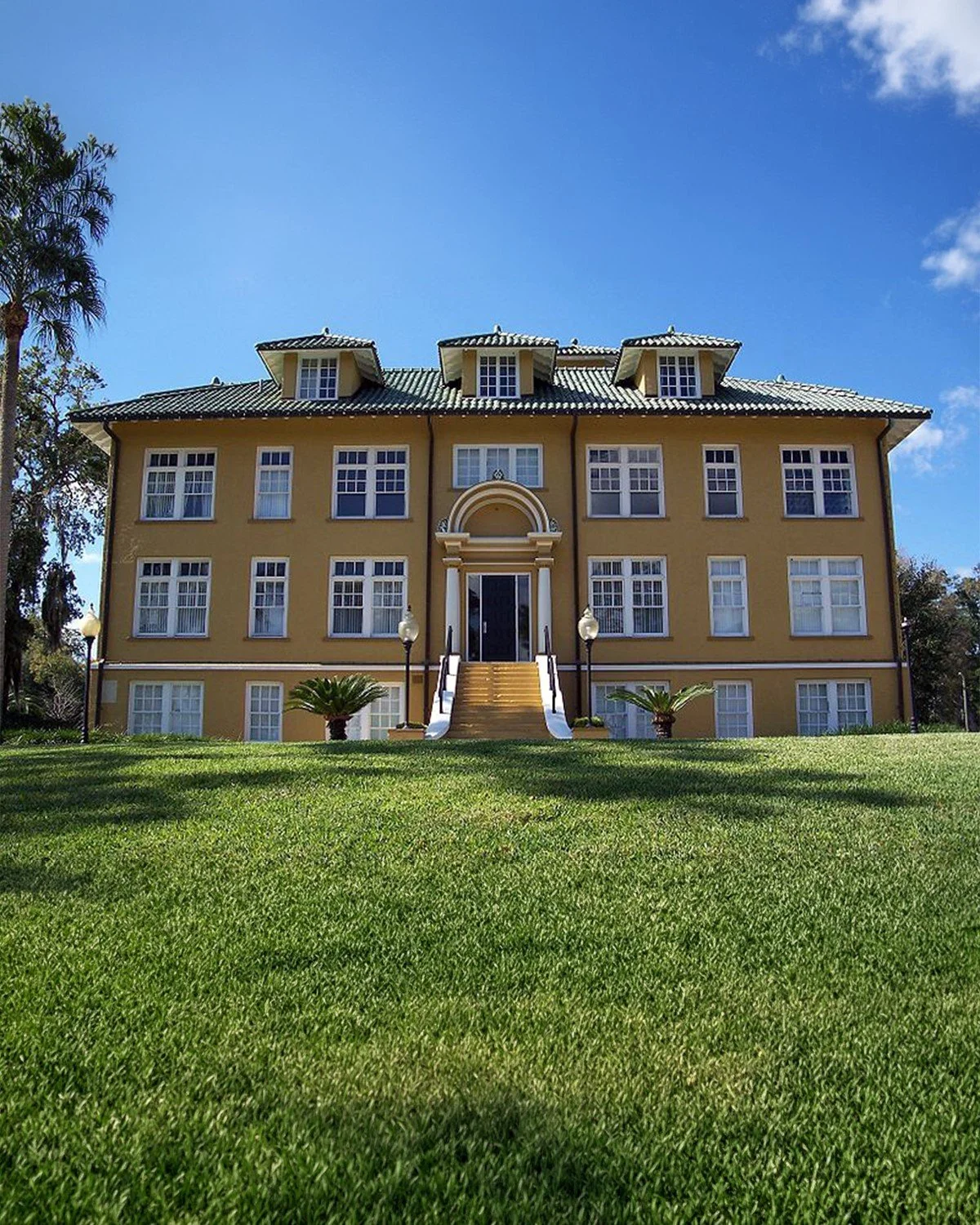 This Memorial Day, we pause to honor the brave men and women who gave their lives in service to our country. 🇺🇸

West Volusia is proud to be home to three incredible military history museums where stories of courage, sacrifice, and service are pres