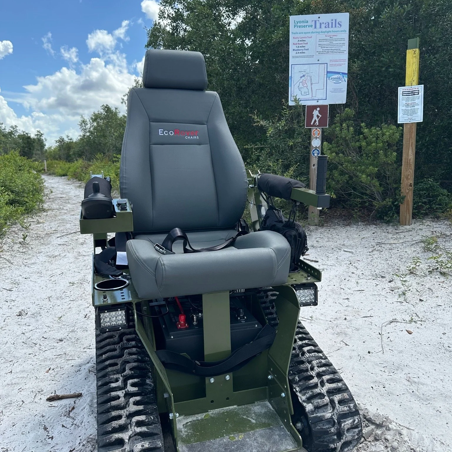 🌿 Nature is for Everyone! ♿
Exploring the beautiful scrub habitat at Lyonia Preserve is now more accessible than ever! The Lyonia Environmental Center in Deltona now offers an electric all-terrain Track Chair, allowing visitors with mobility challen