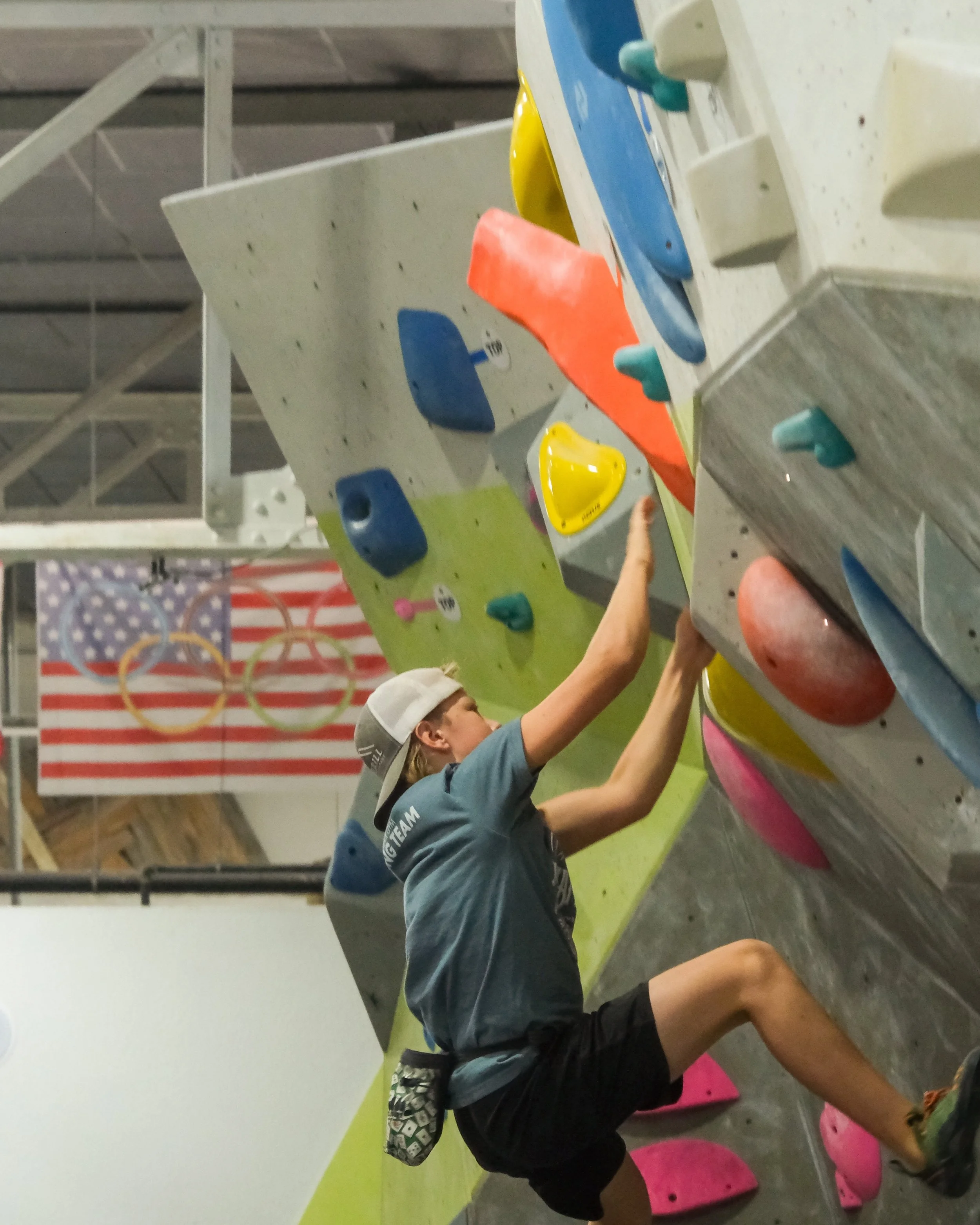 This past weekend @dynoclimb hosted the USA Climbing and Local Legend Bouldering Competition, drawing in a massive crowd. With over 200 competitors plus spectators from all over Florida and Georgia, the facility was packed from the morning youth roun