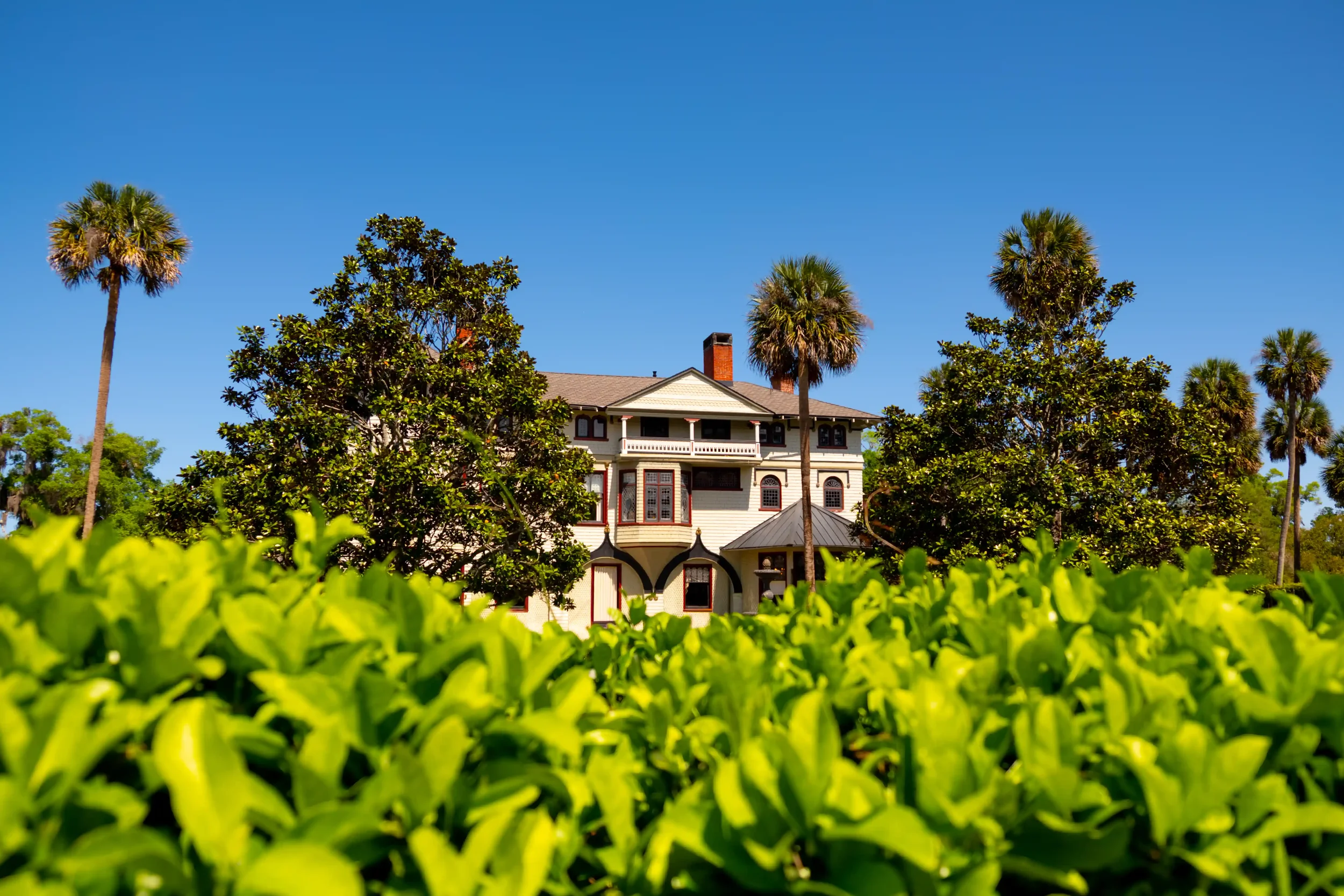 Built in 1886 for the famous hat maker, the historic Stetson Mansion is Florida's first luxury estate. This beautifully restored Victorian masterpiece offers spectacular guided historical and holiday tours.