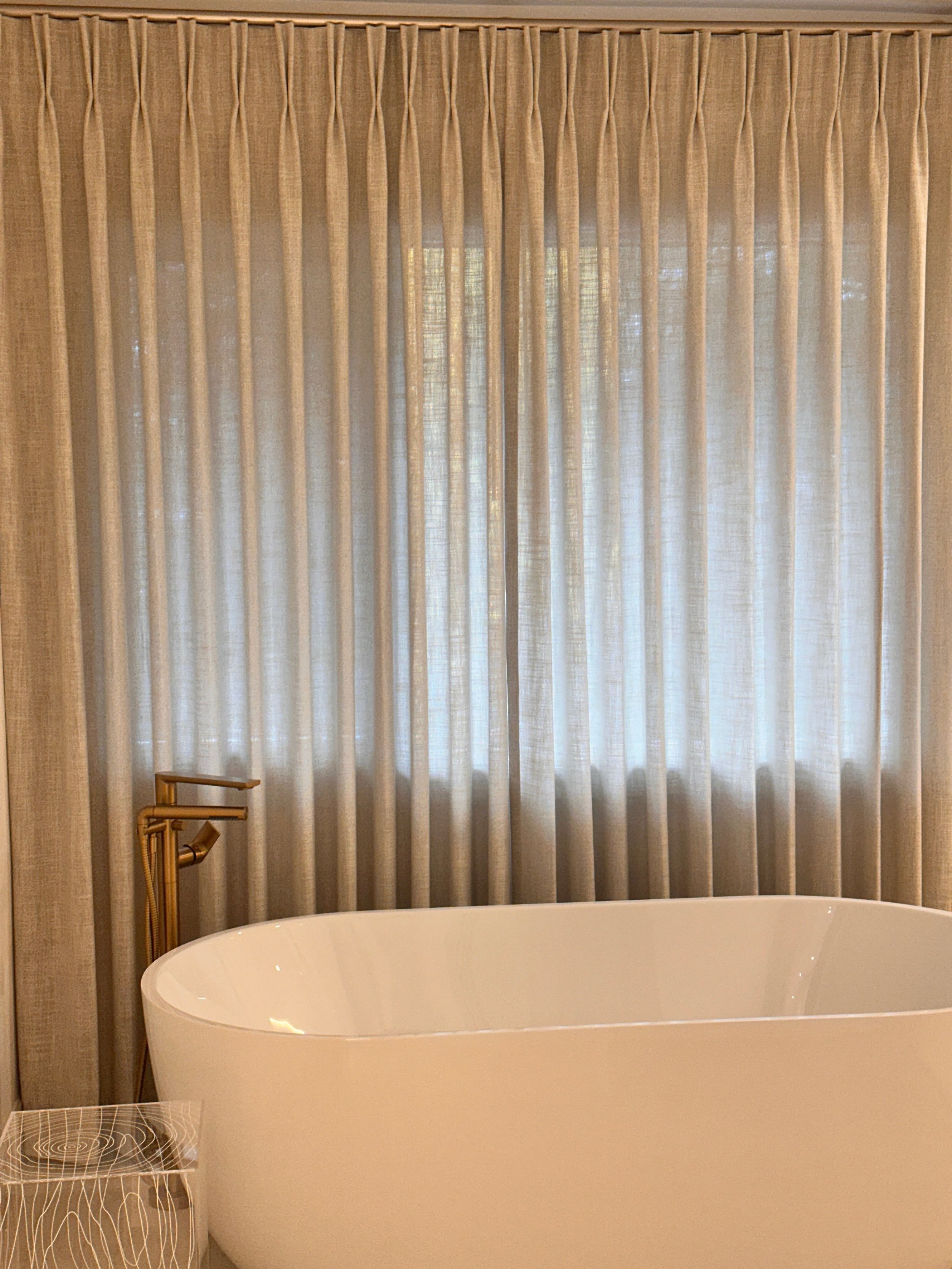 Another dreamy drapery install at the Eagle Ridge reno project this morning. 

#dreamydraperies #ensuiterenovation #customcreations #thecuratedhome #wealldeservetolivebeautifully