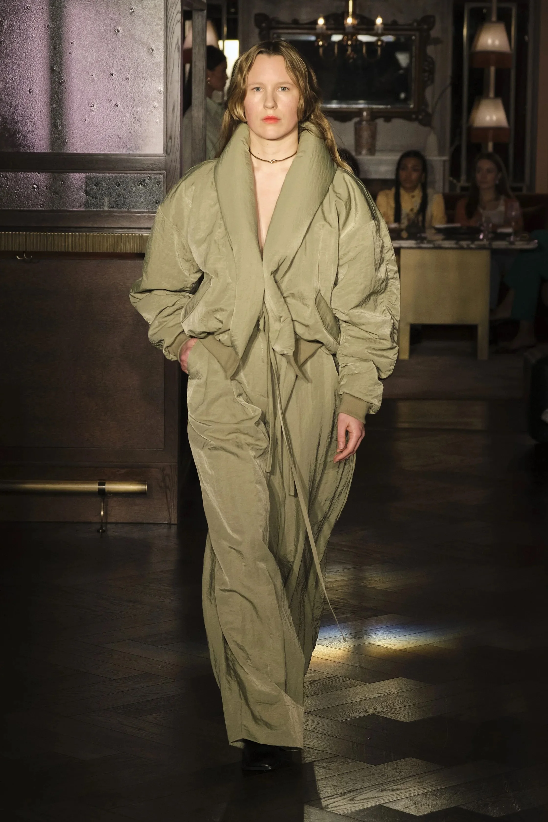 00024-Rejina-Pyo-Fall-22-RTW-London-credit-Ben- Broomfield.jpg