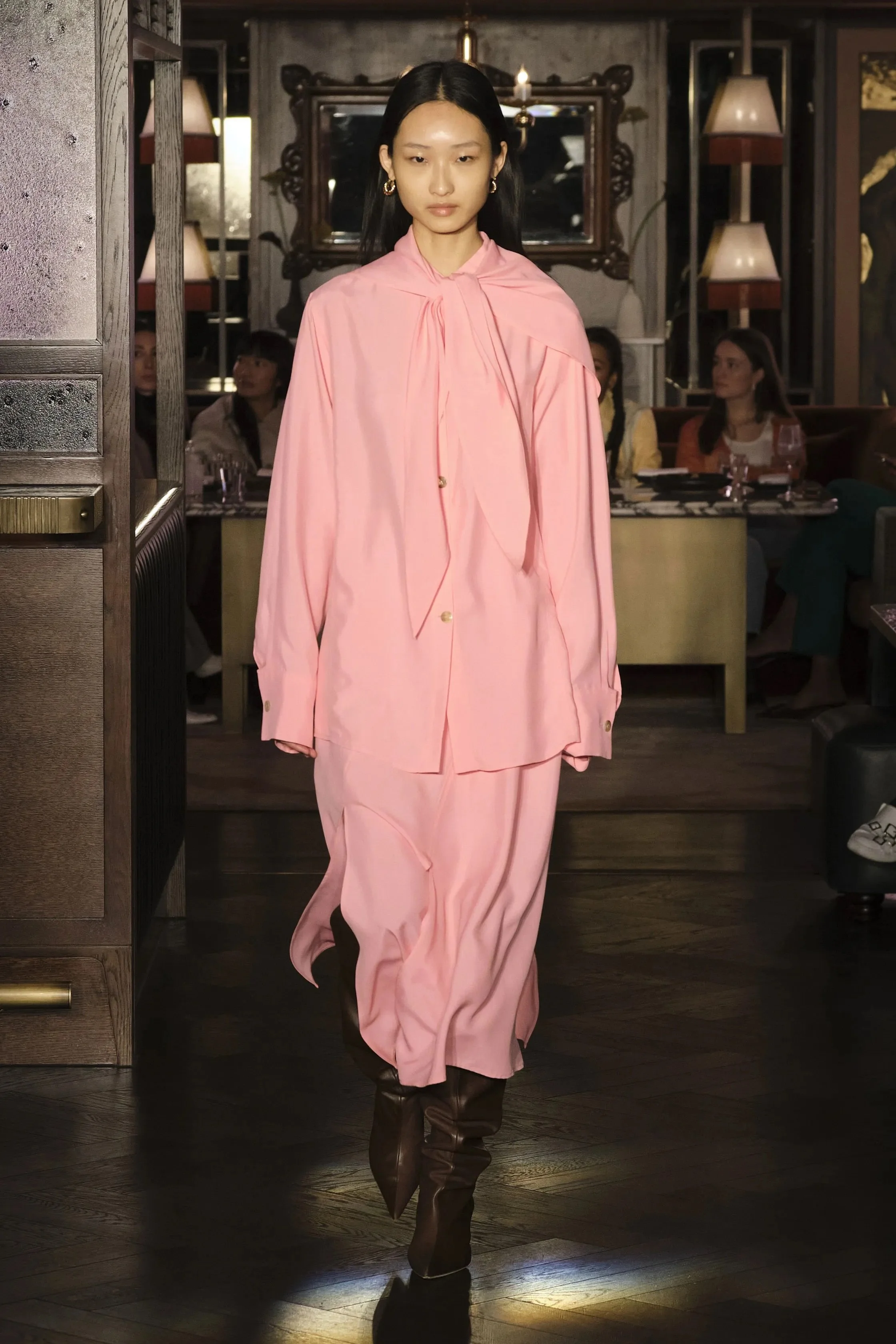 00021-Rejina-Pyo-Fall-22-RTW-London-credit-Ben- Broomfield.jpg