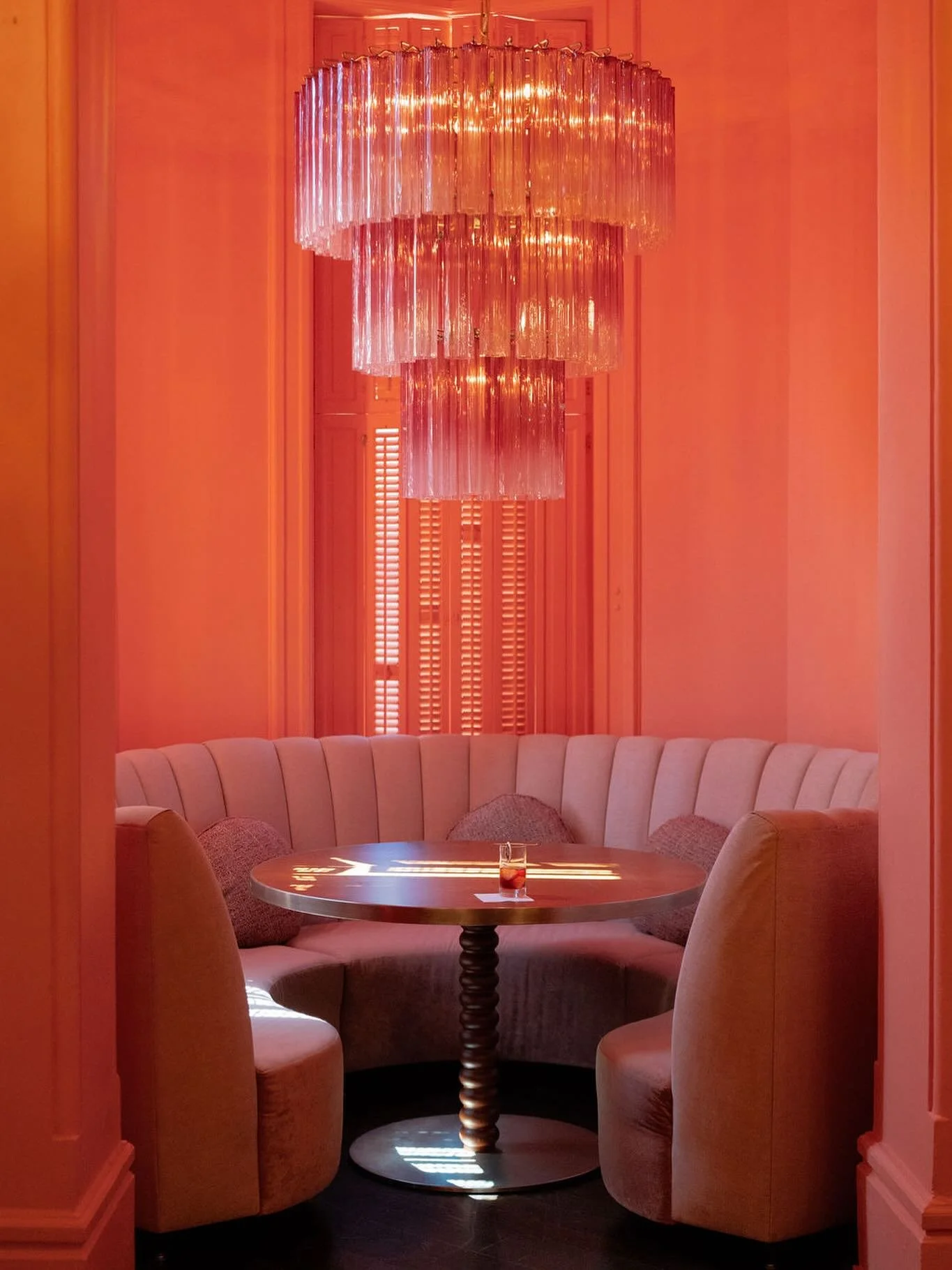 Negroni sipping in this intimate lil corner. Oh Bardo! Planning our next trip back - and definitely making our way here. The Infinite Negroni, a highlight of the trip!!

Host Venue / Accommodations/ Catering + Bar @staybardo
Planning + Design @tarask