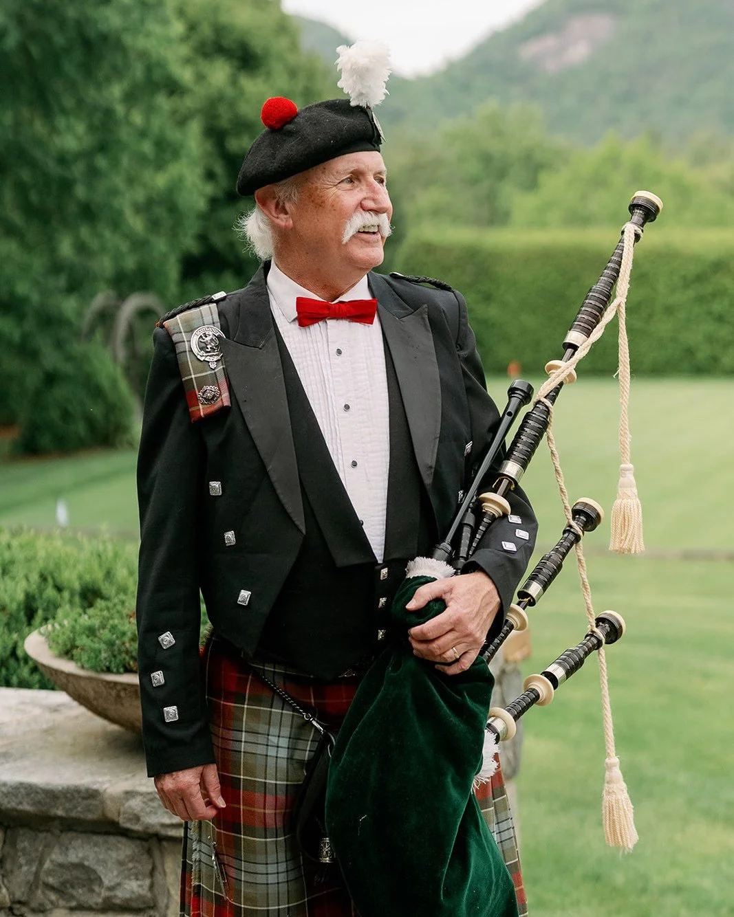 A seventy-year-old family heirloom veil, a completely custom gown, and the beautiful sound of bagpipes carrying across the mountain air. 🏔️⁠
⁠
Rebecca and Taz brought a piece of the Scottish Highlands to @thechattoogaclub, surprising their guests ju