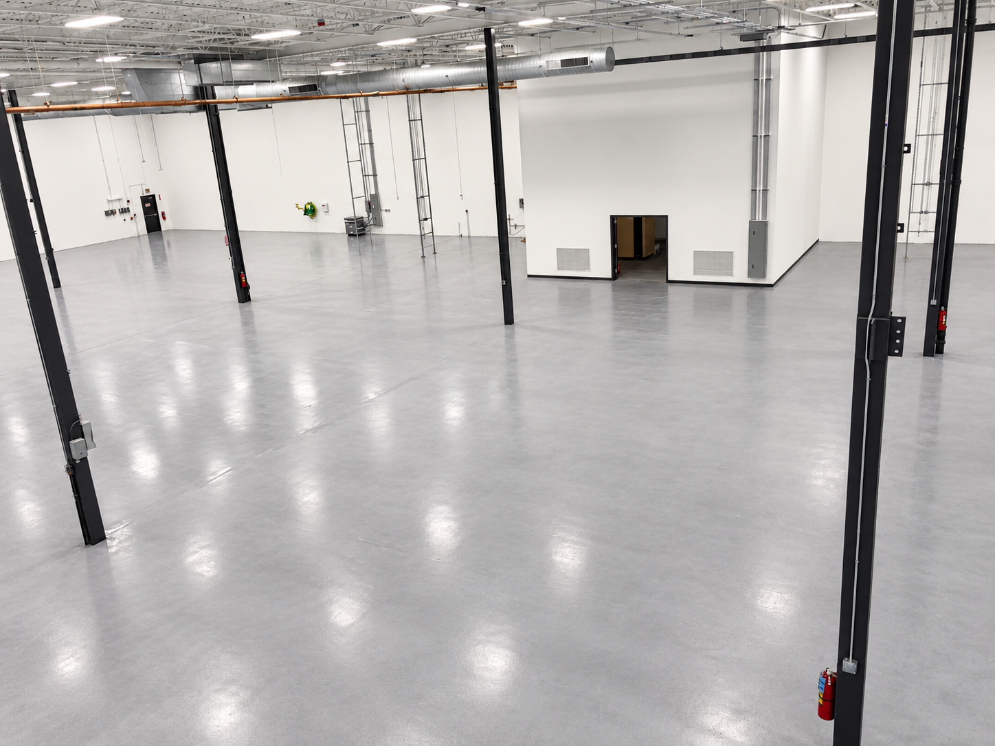 01_Warehouse_Overview.png