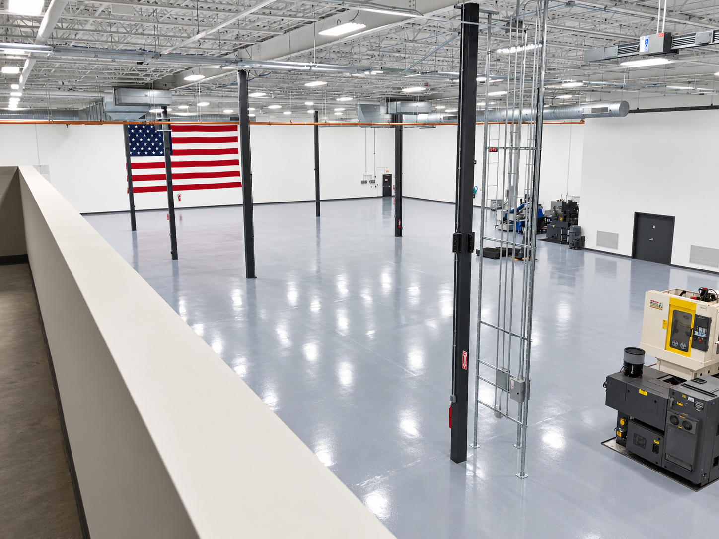 04_Warehouse_Flag_View.png