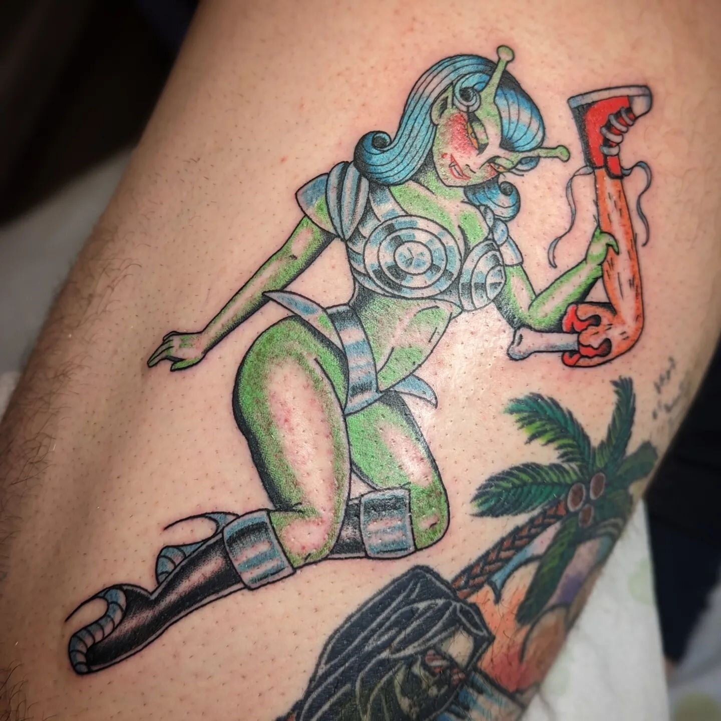 Carnivorous Martian girl pinup for Dave!! By @kingramtattoo 

#sanssoucitattoo 
#pinuptattoo 
#martiangirlfromplanetv 
#saratogatattoo 
#capitalregiontattoo