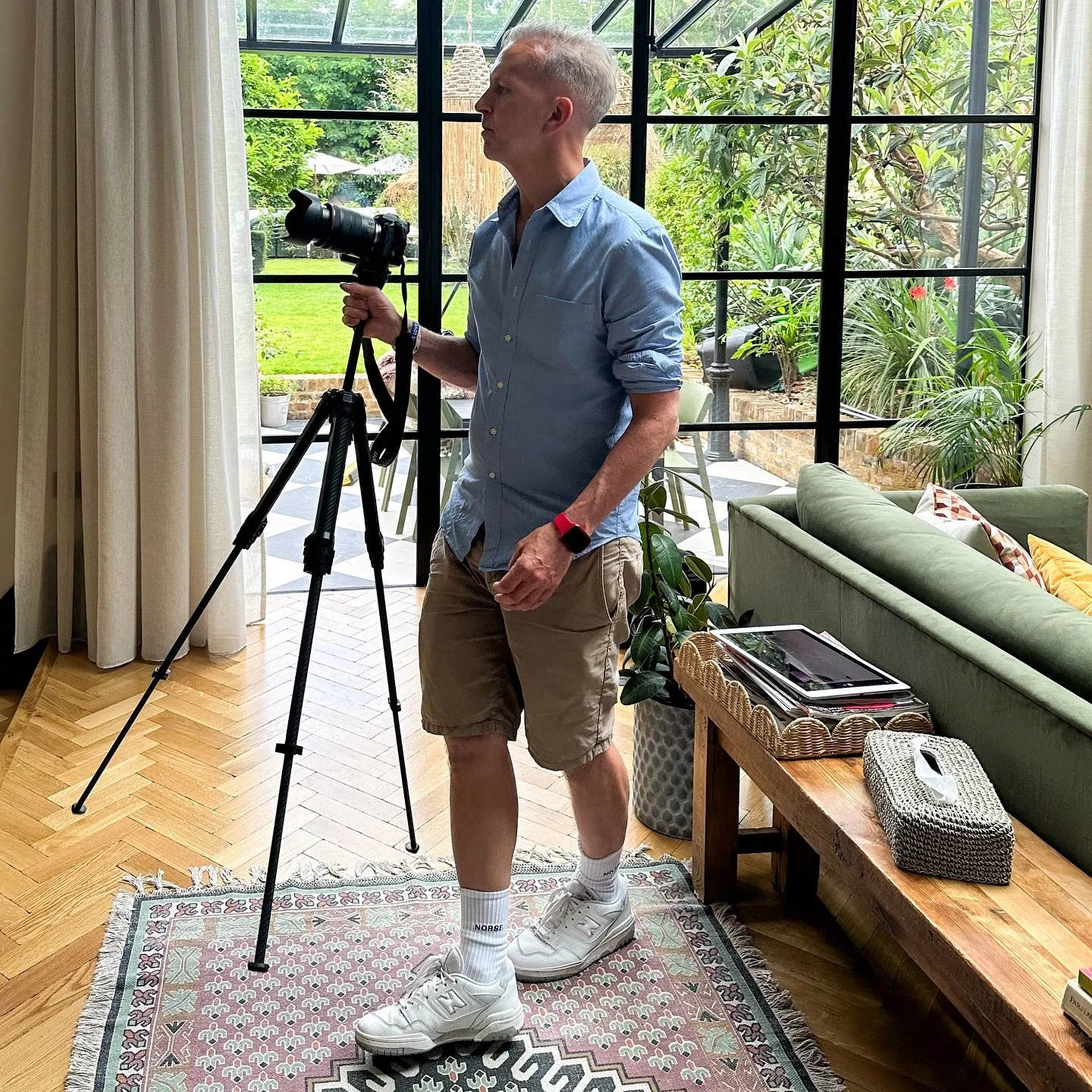 Privileged to be working alongside @paullmcraig - the master of interior photography, during his shoot for @highamfurniture today 📸

What a location!! Just wow @upstyleyourhome 🤩

#ContentCreating #BehindTheScenes #PaulCraigInteriorPhotographer #In