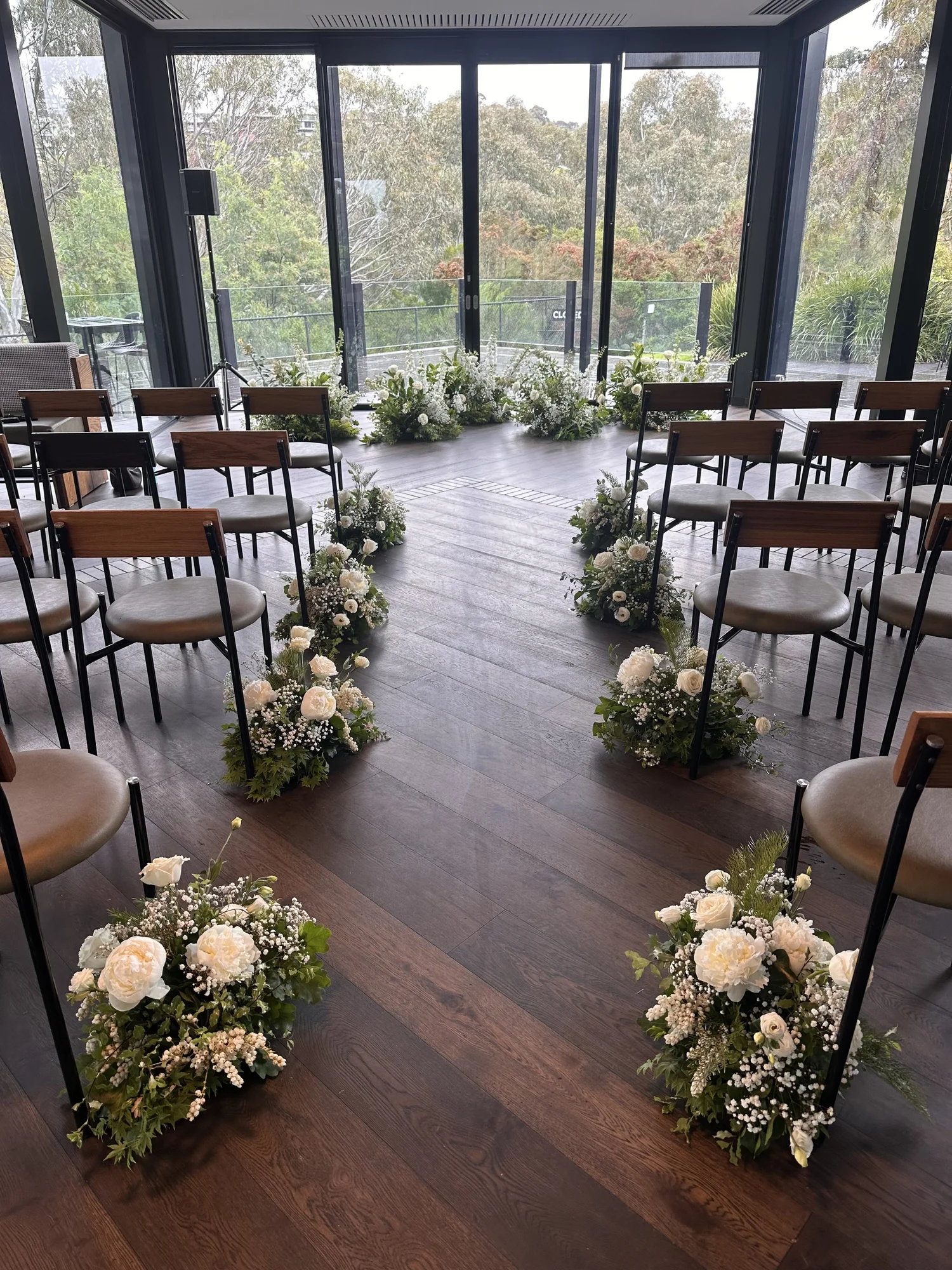 Janelle Bond Flowers — photo 12 of 18