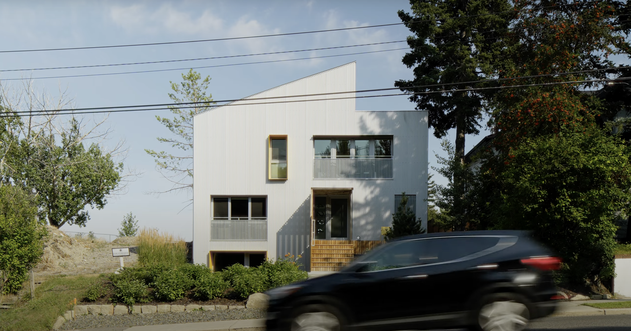 HOUSE STORY  Modest Footprint, Bold Renovation