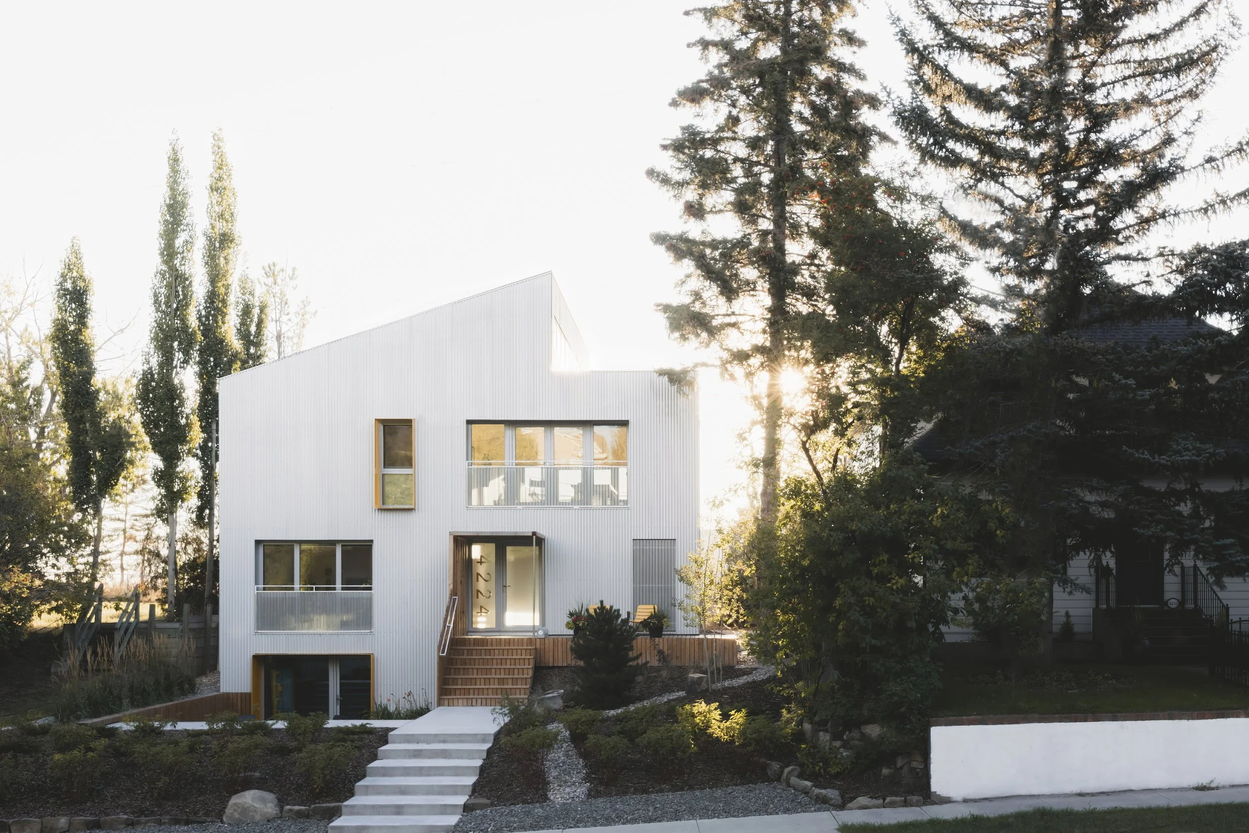 GRAHAM HOUSE — BOLD