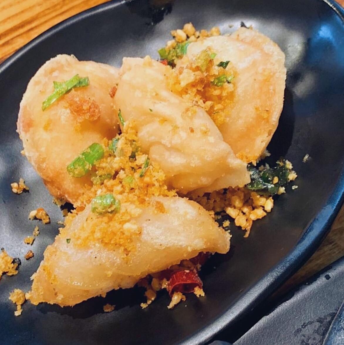 Not your regular shrimp dumplings, we have crispy typhoon ha gao ! These are soo good 👇
&mdash;
📸 Ellen C.
📍 350 Adrian Road